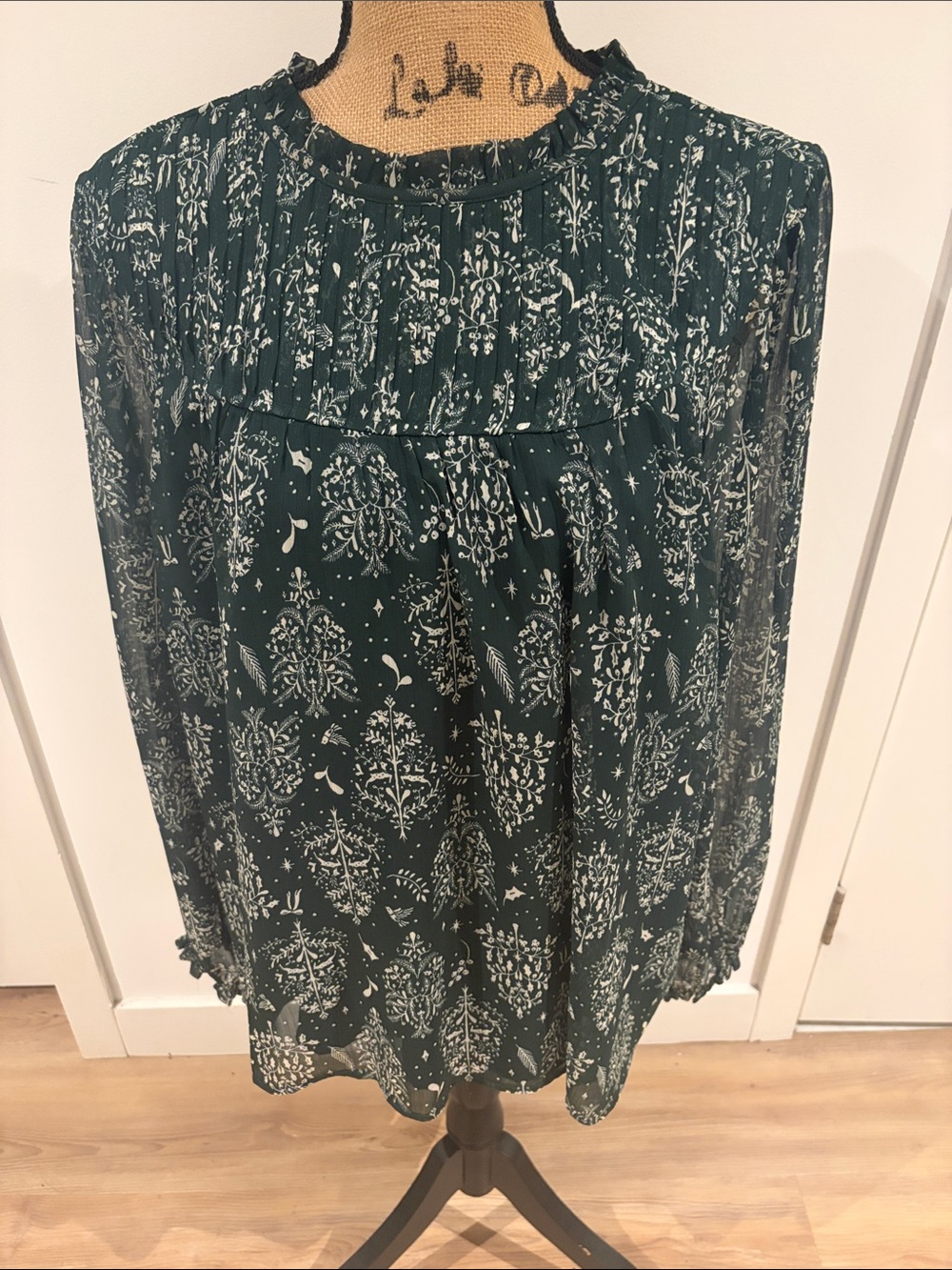 LOFT evergreen 🌲 and White tree print  Blouse